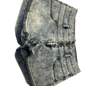 No Boundaries Womens Size 5 Acid Wash High Rise Denim Shorts Triple Button Cuffe